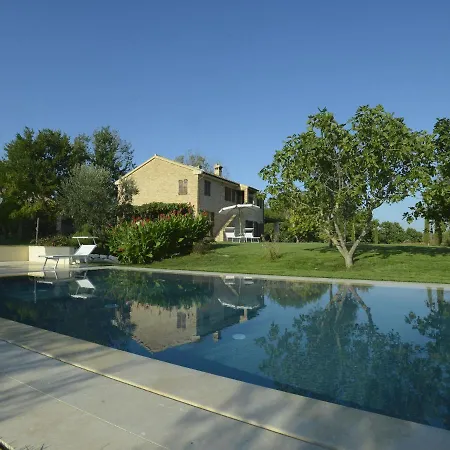 Hotel Belvilla By Oyo Colle 4*