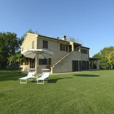 Hotel Belvilla By Oyo Colle 4*